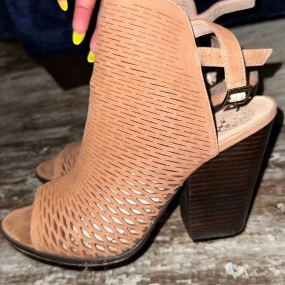Vince-camuto Women's Tan and Brown Sandals